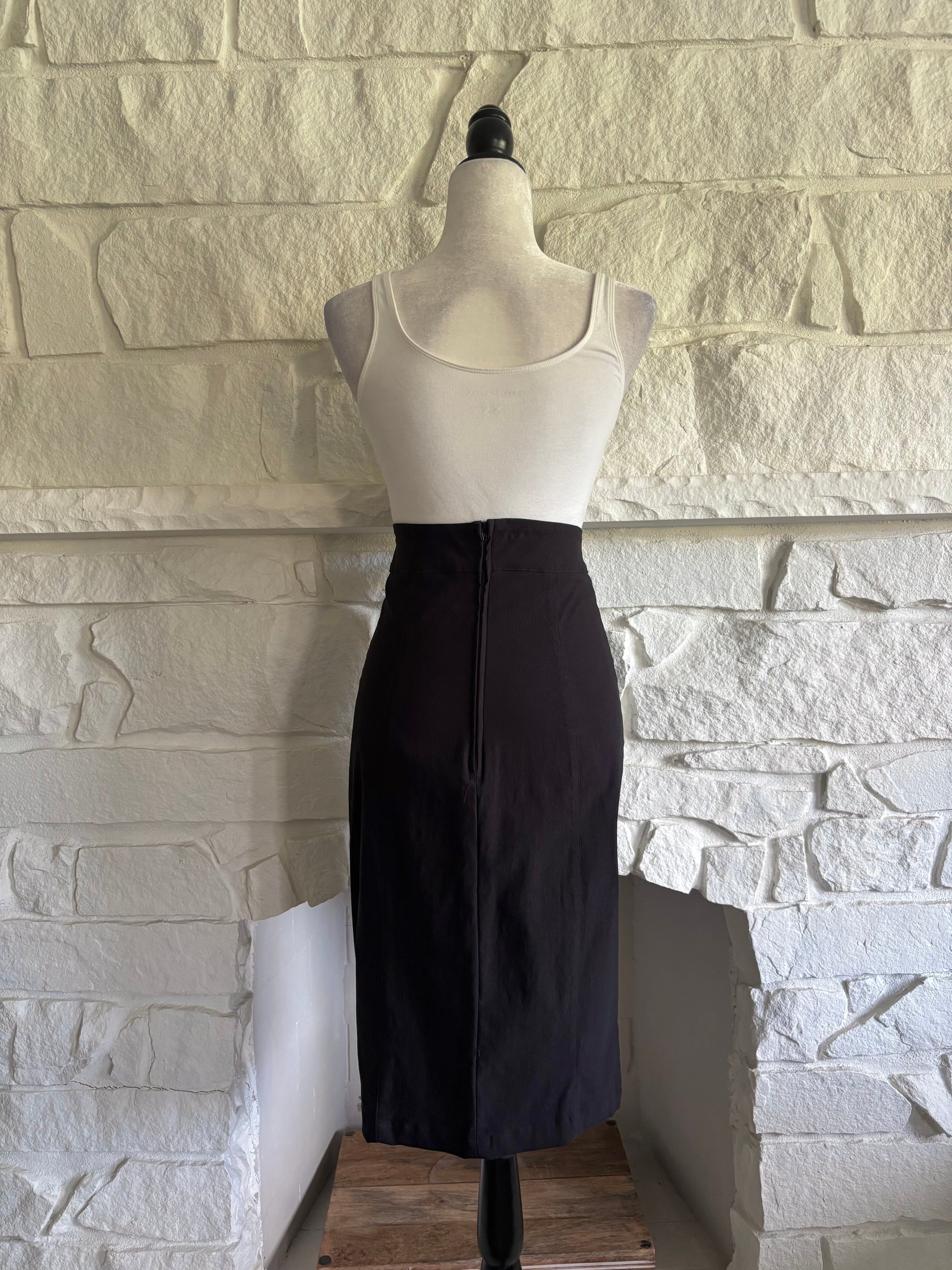 Vintage-Inspired Pencil Skirt