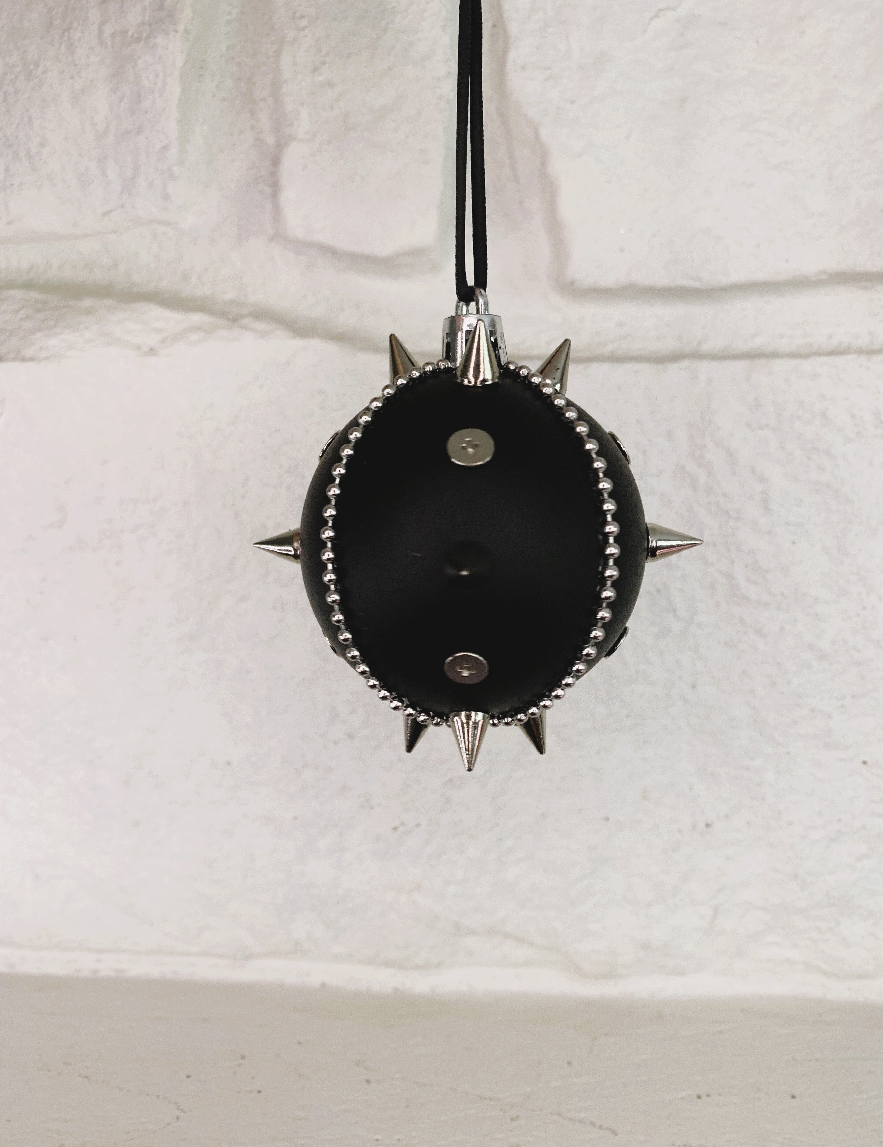 Obsidian Maiden Decoration