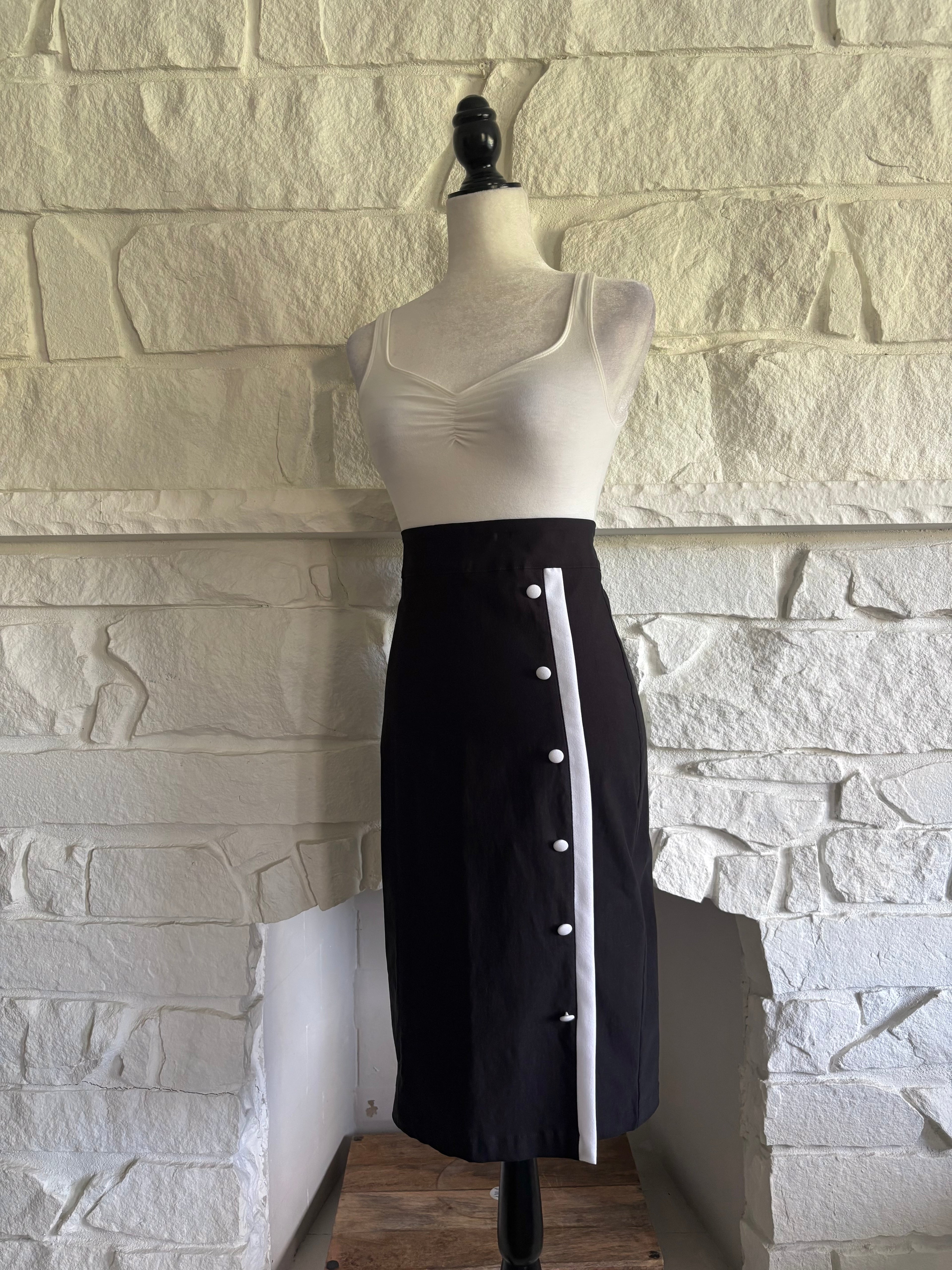 Vintage-Inspired Pencil Skirt