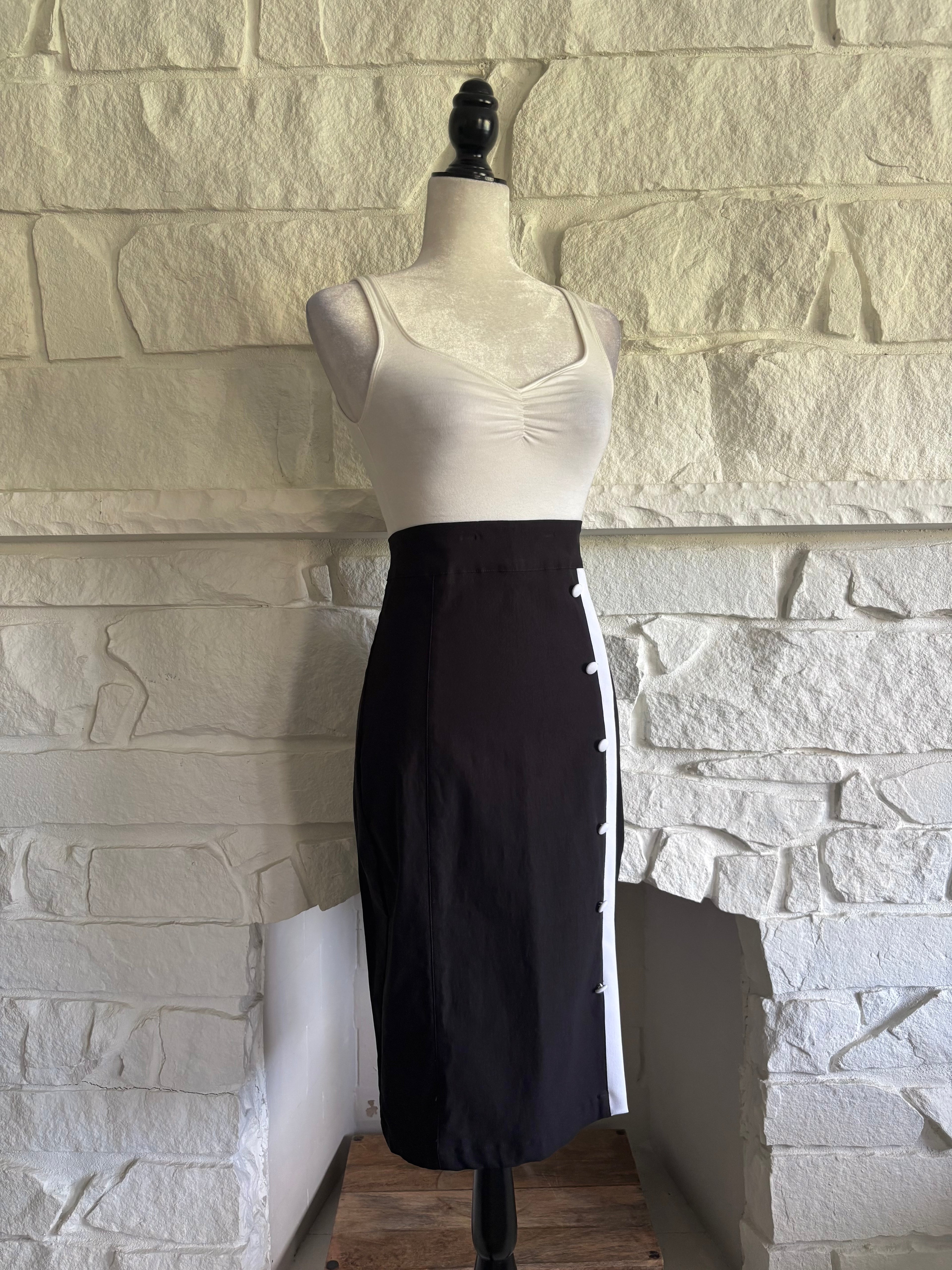 Vintage-Inspired Pencil Skirt