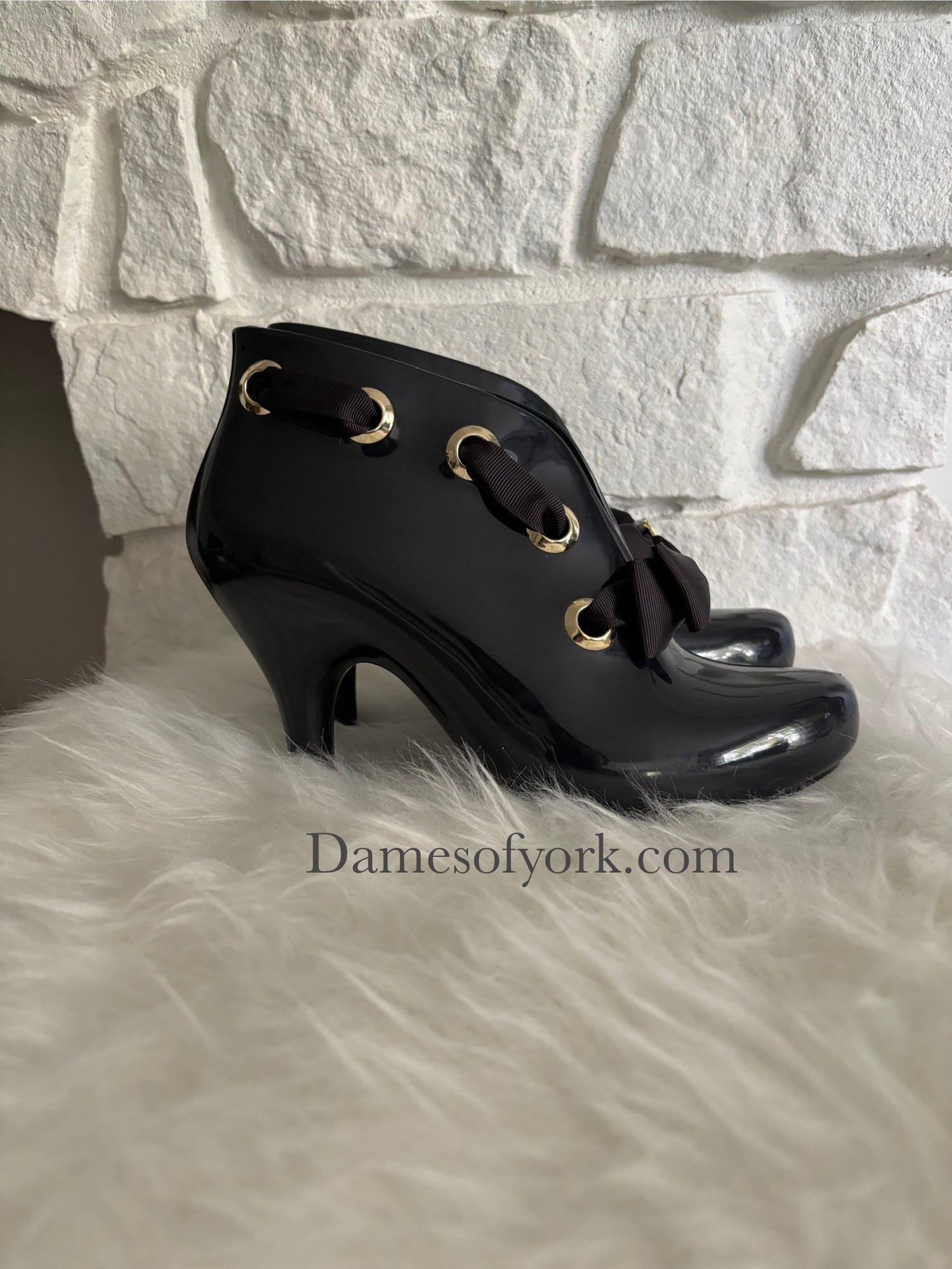 Gilded Bow Heels