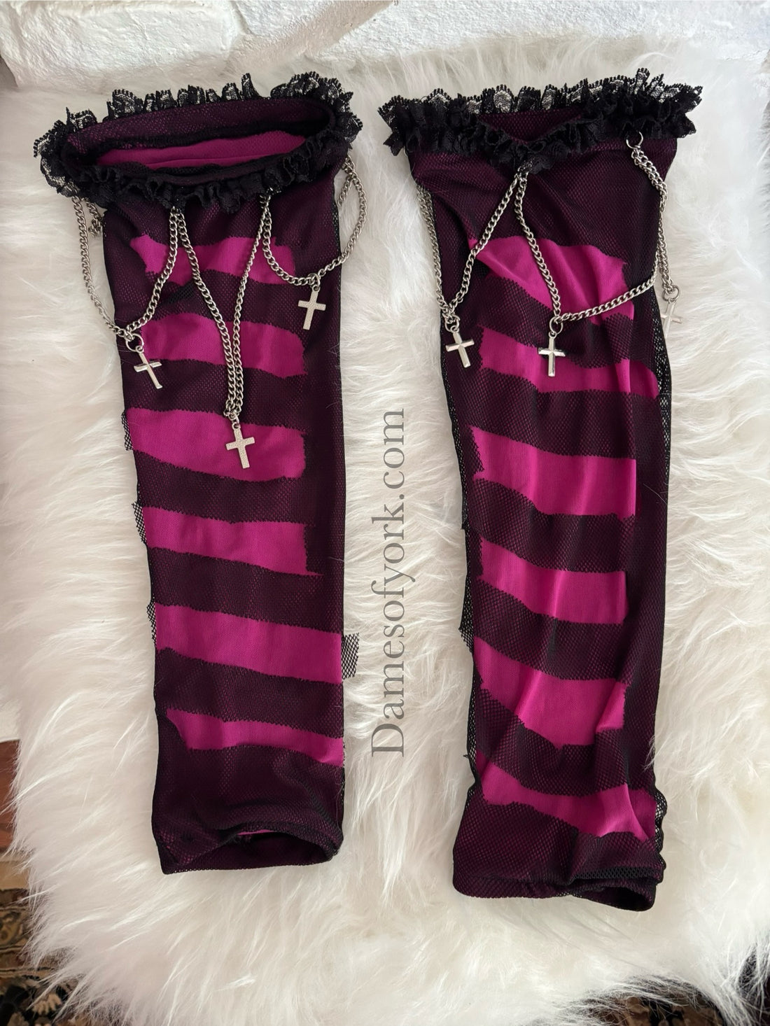 Dead Cute Arm Warmers