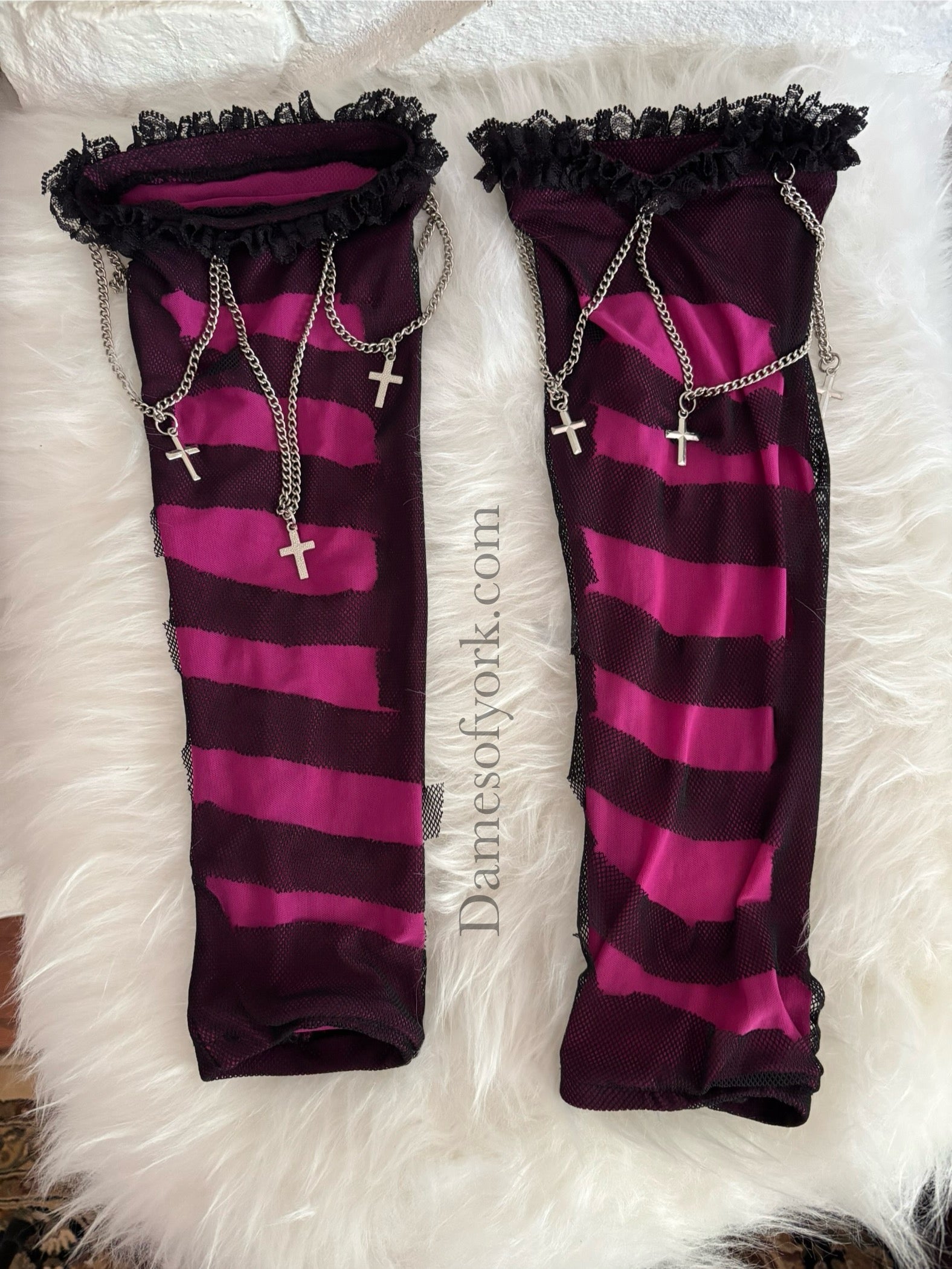 Dead Cute Arm Warmers