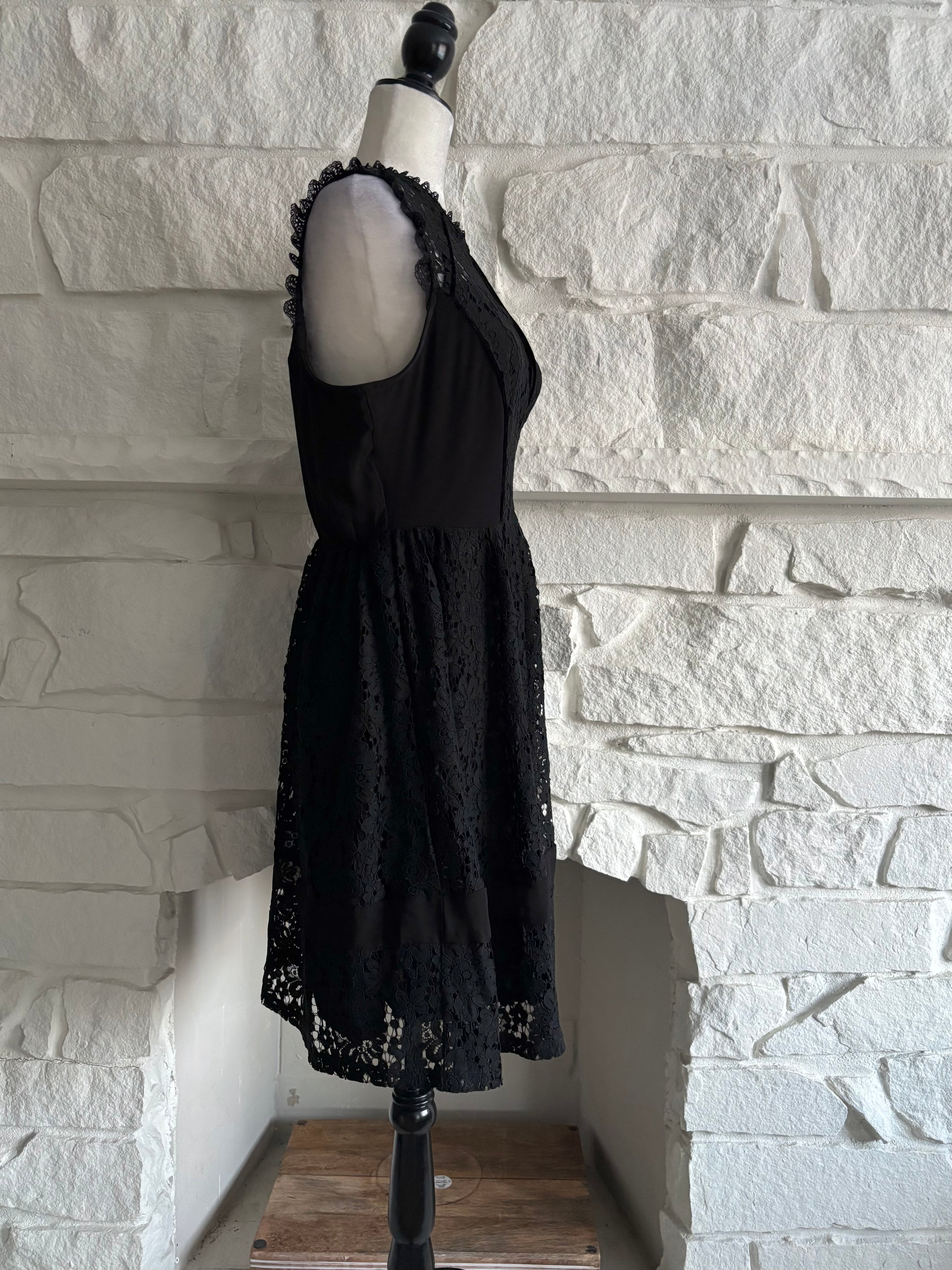 Dex Lace Dress