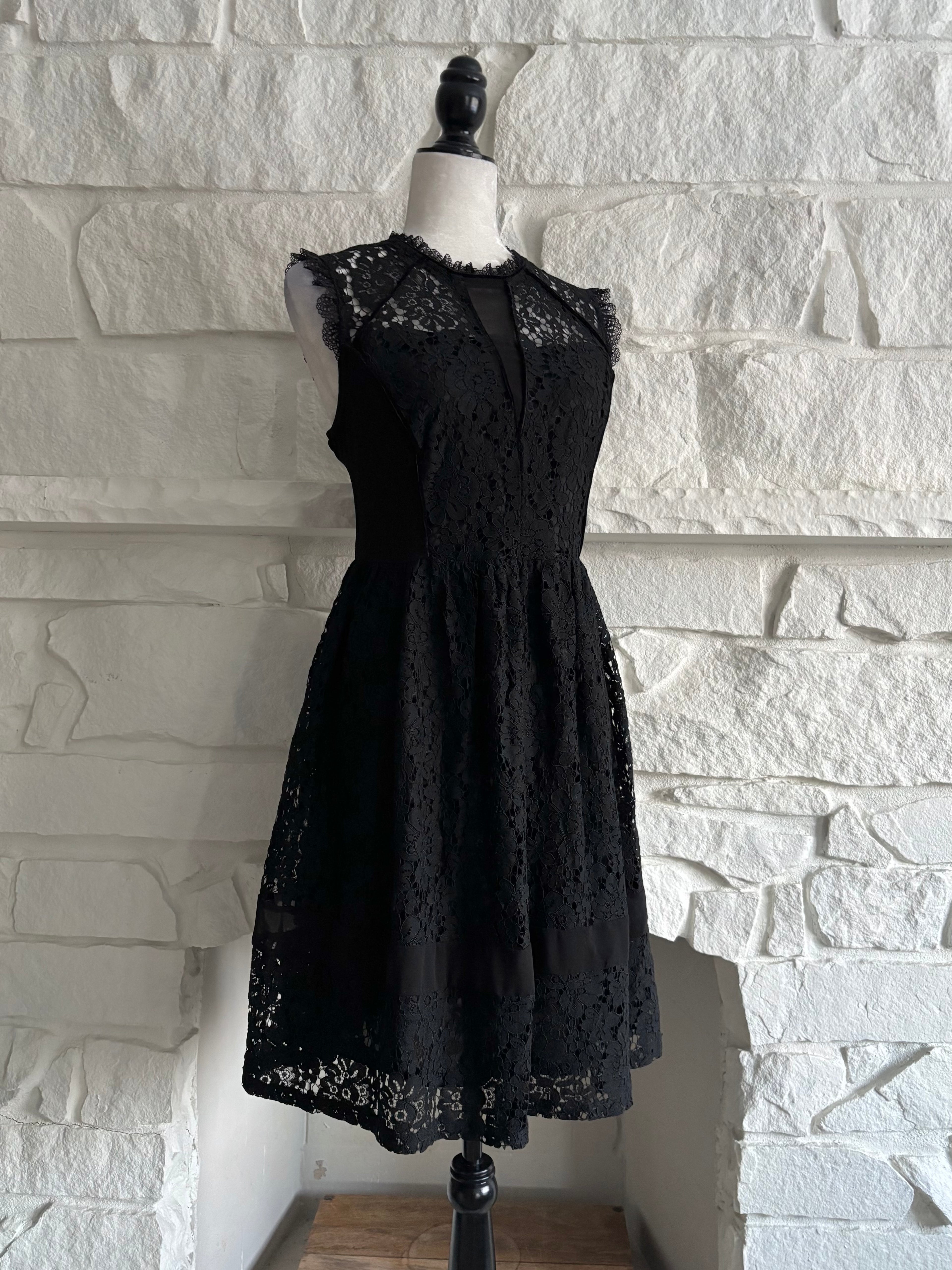 Dex Lace Dress