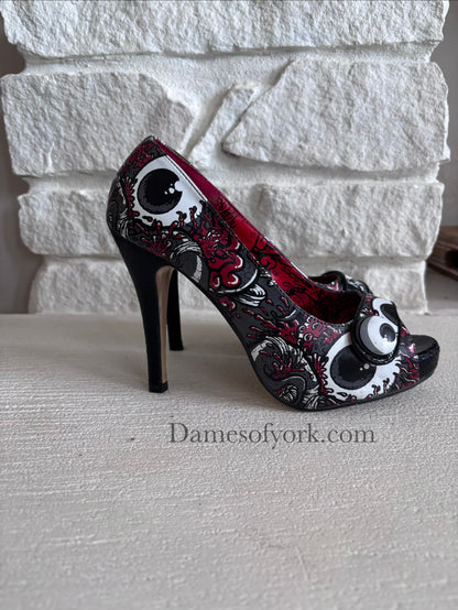 All Eyes on You Heels