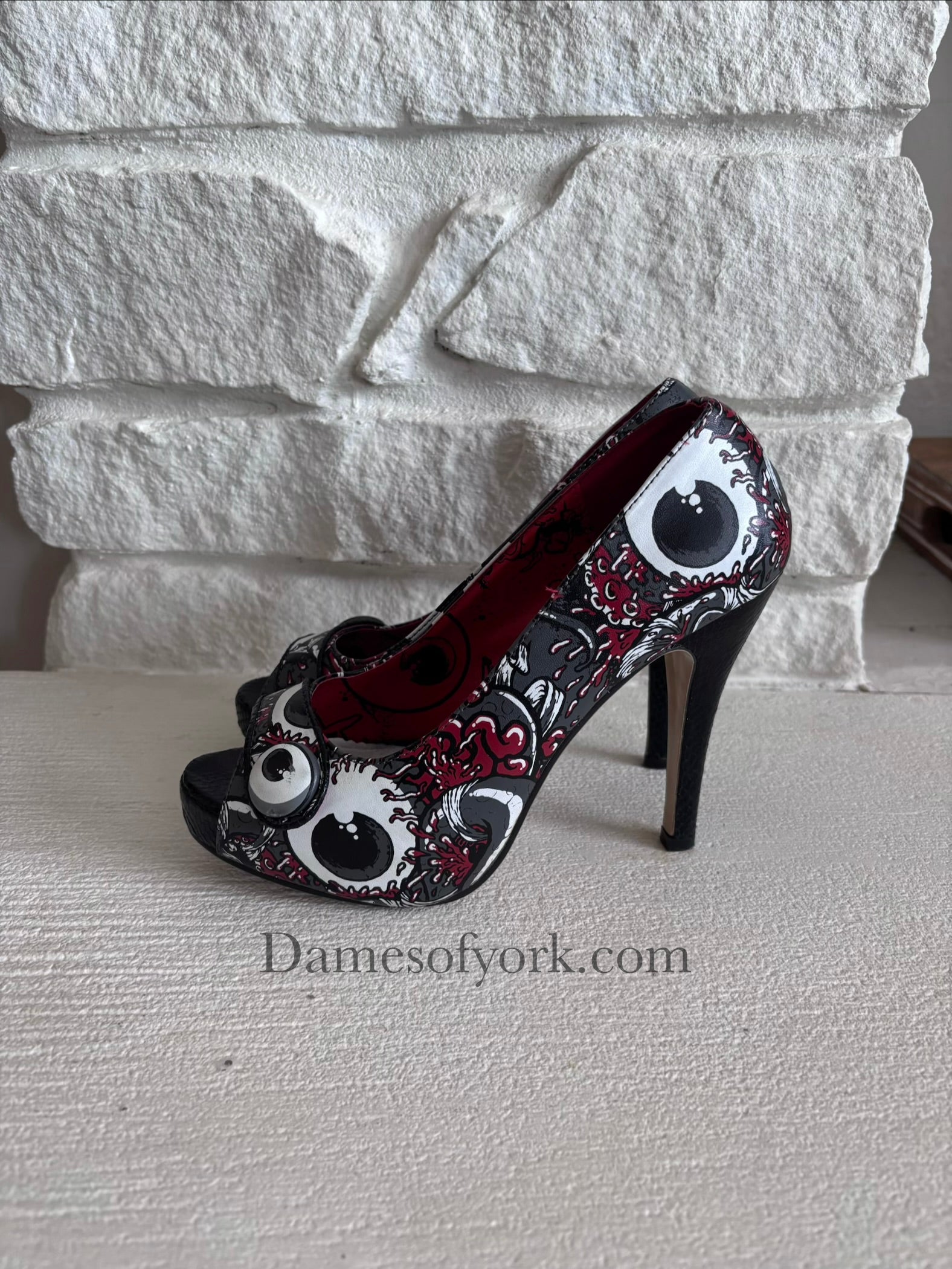 All Eyes on You Heels