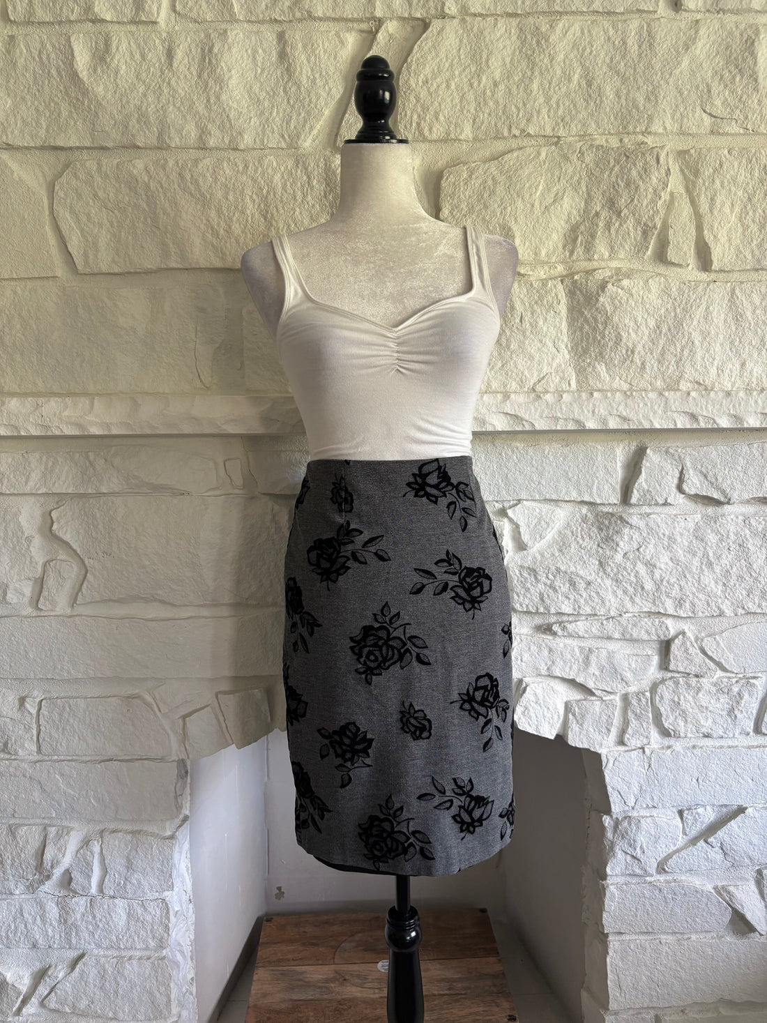 Grey Velvet Rose Pencil Skirt