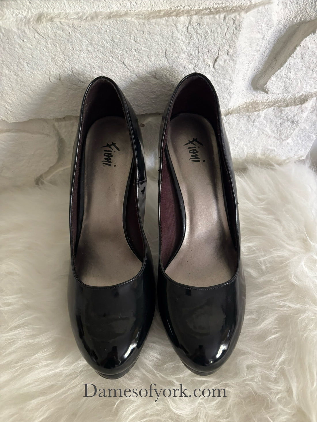Obsidian Heels