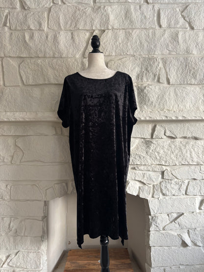 Short-Sleeve Velvet Dress